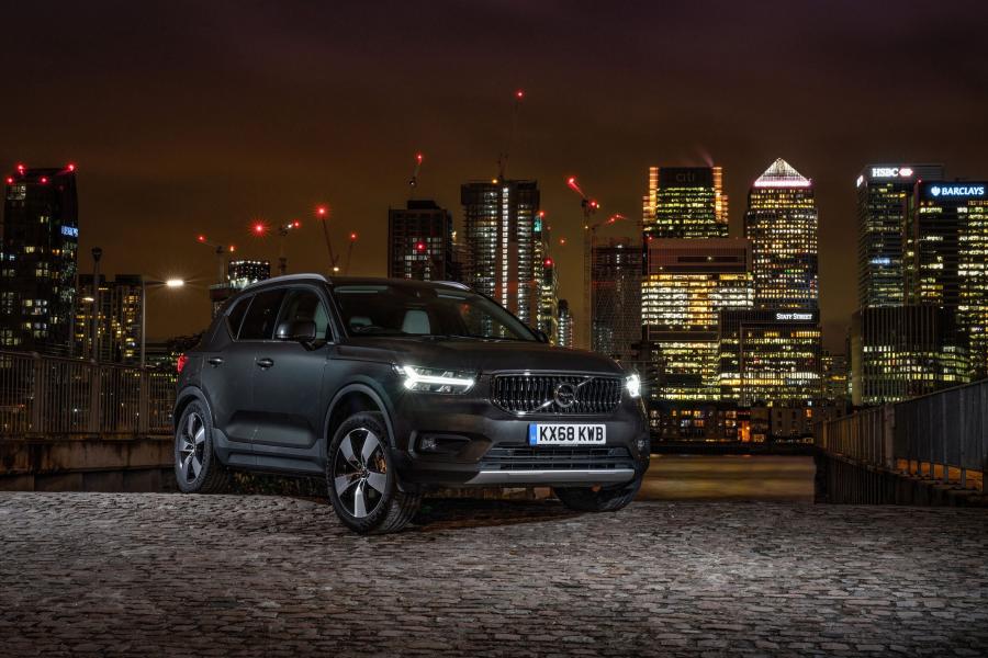  Volvo XC40 D3 Inscription 2018 года  (UK) (фото 10 из 40)